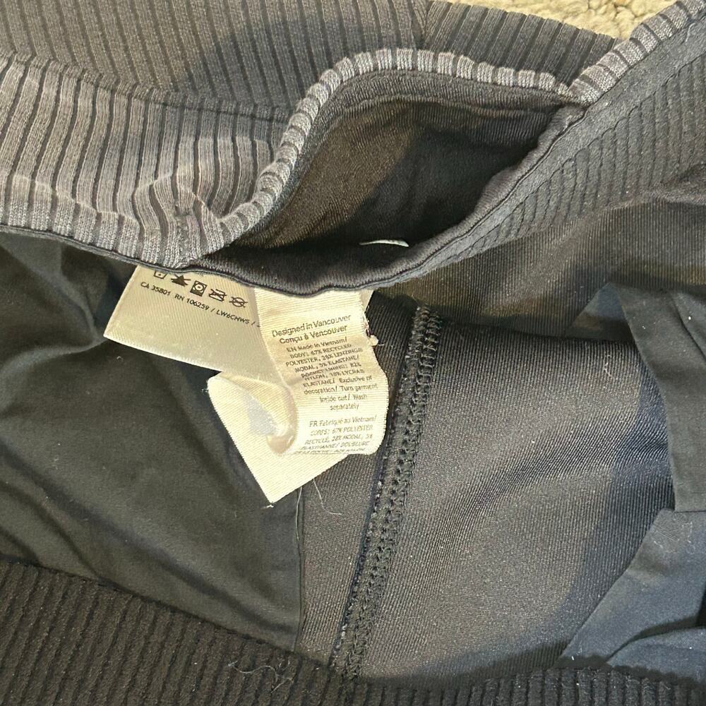 Lululemon black grey ribbed softstreme zip leg high rise cropped pants size 10 - Picture 10 of 11